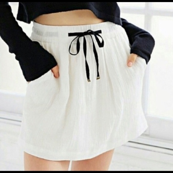 Urban Outfitters Dresses & Skirts - URBAN OUTFITTERS KIMCHI BLUE CREPE SKIRT MINI